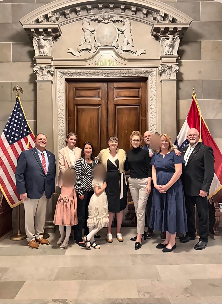 Family and Capitol photo slot